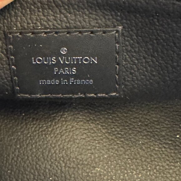 Louis Vuitton Dopp Kit Toilet Pouch in Damier Graphite Canvas - Picture 9 of 10
